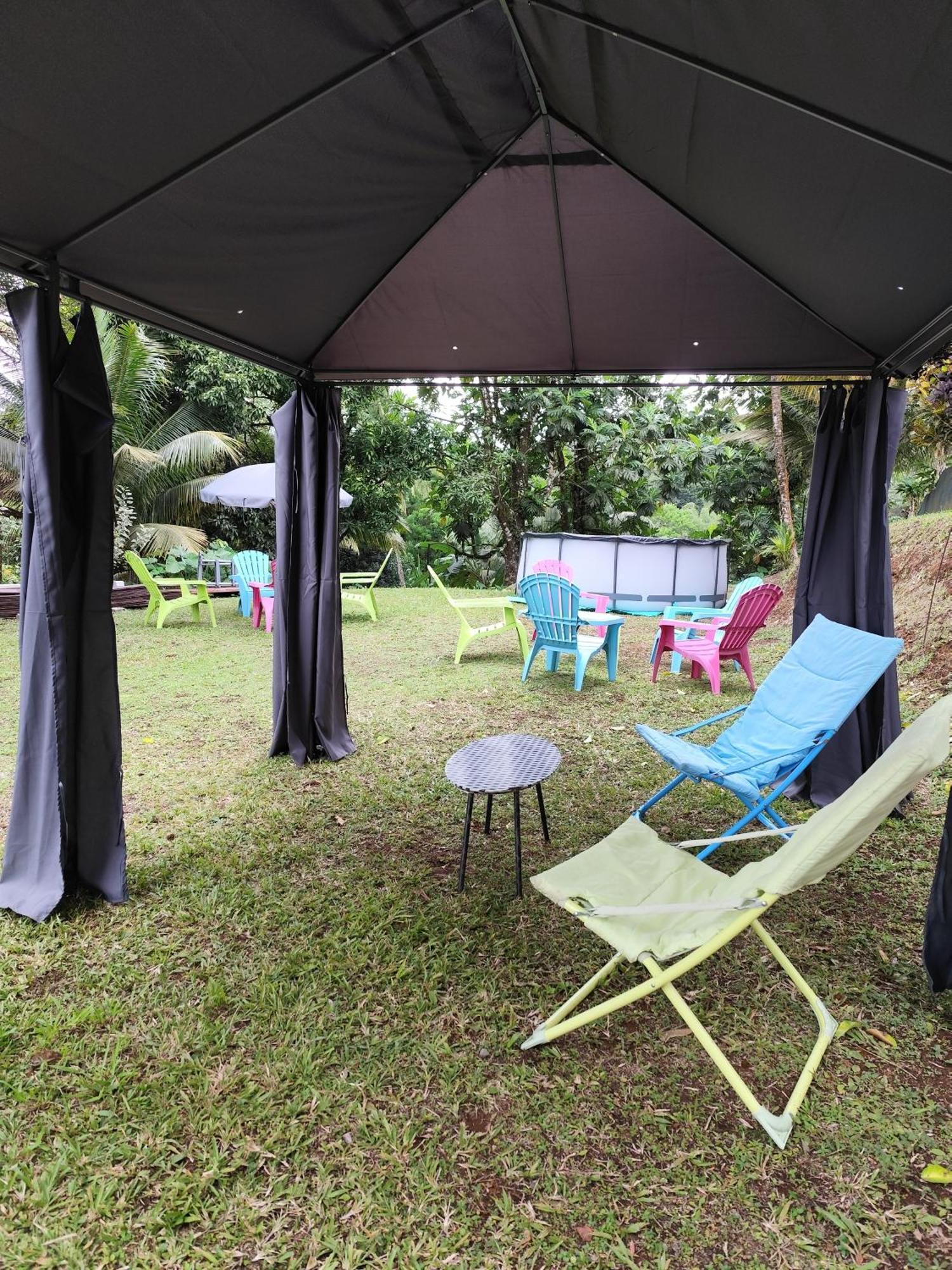 Camping A La Ferme Gros-Morne ภายนอก รูปภาพ